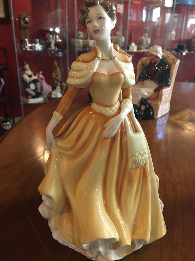 Royal Doulton Figurine "Helen" HN 4756
