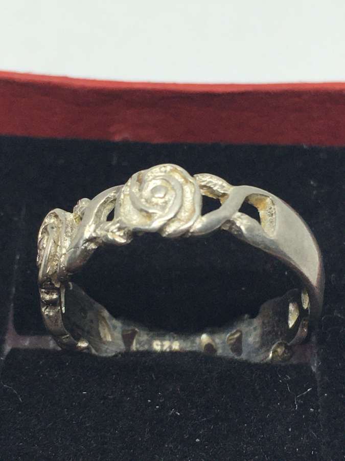 925 Silver Ring With Rose Pattern