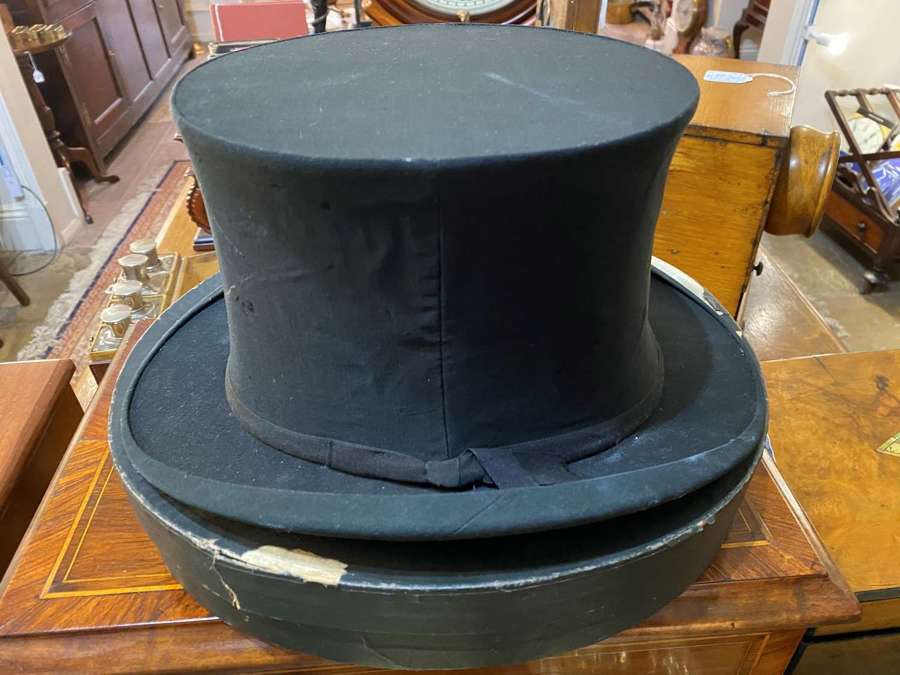 Collapsible Top Hat With Original Box