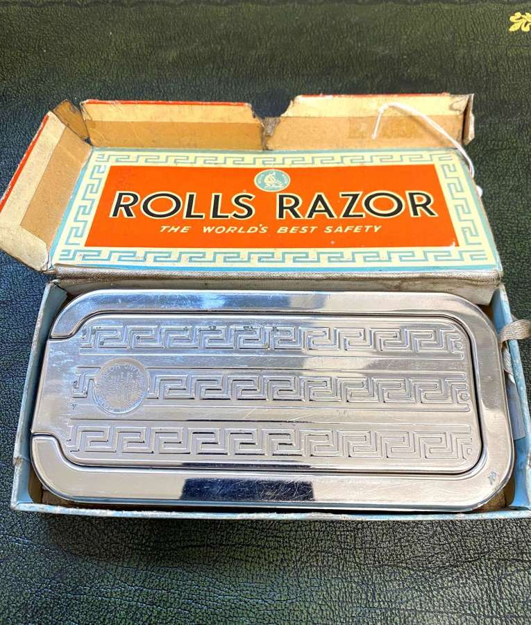 Vintage Boxed Rolls Safety Razor