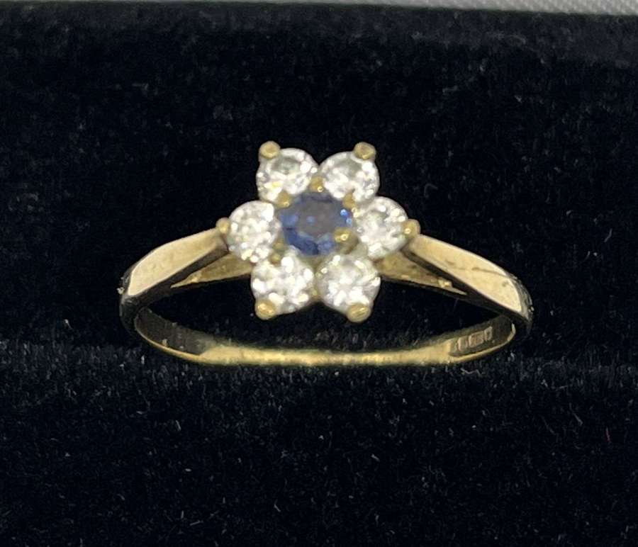 9ct Gold Sapphire & Diamond Starburst Ring