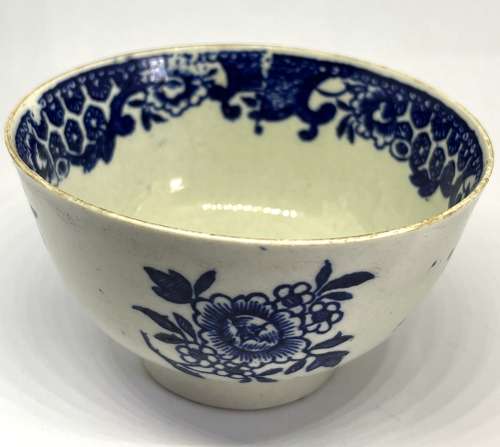 18thC Liverpool Porcelain Tea Bowl, Flower Pattern