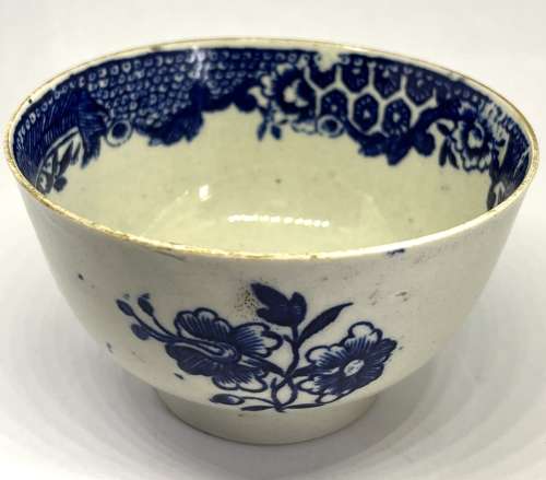 18thC Liverpool Porcelain Tea Bowl, Flower Pattern