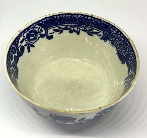 18thC Liverpool Porcelain Tea Bowl, Flower Pattern