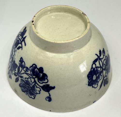 18thC Liverpool Porcelain Tea Bowl, Flower Pattern