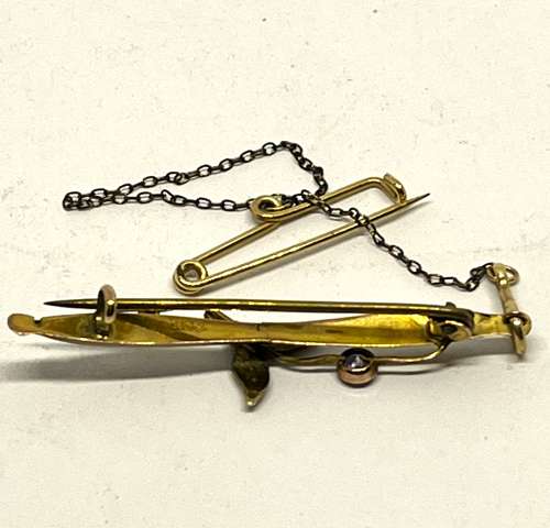 9ct Gold Amethyst & Seed Pearl Boxed Brooch