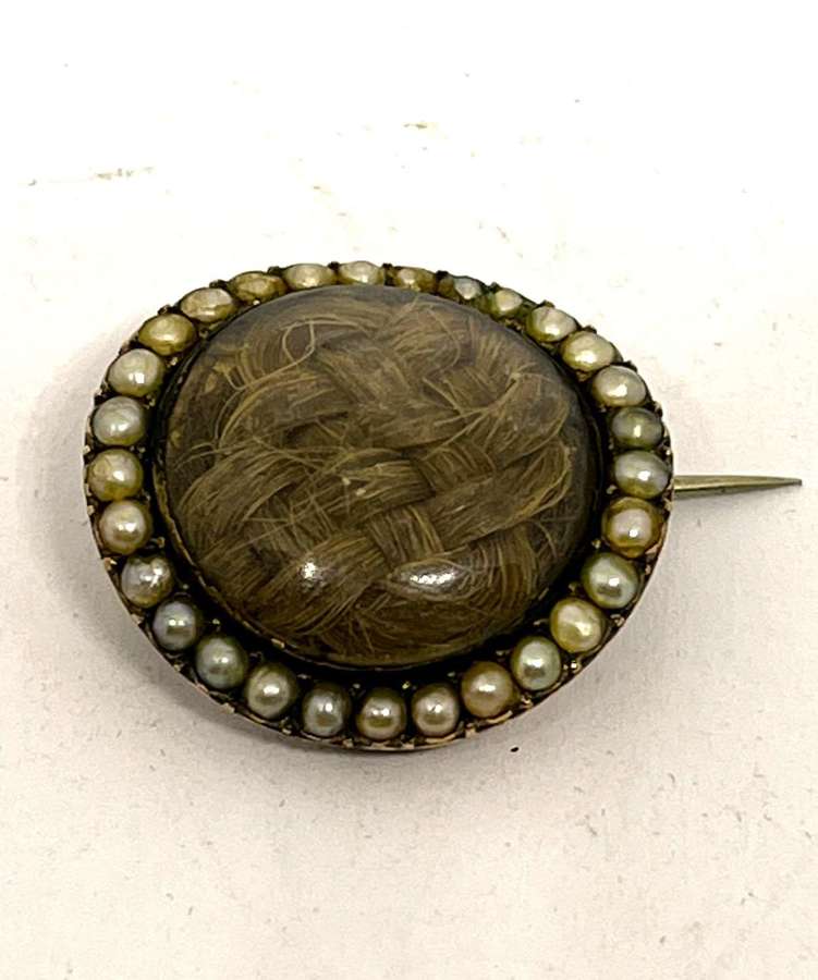 Georgian 9ct Gold & Seed Pearl Mourning Brooch