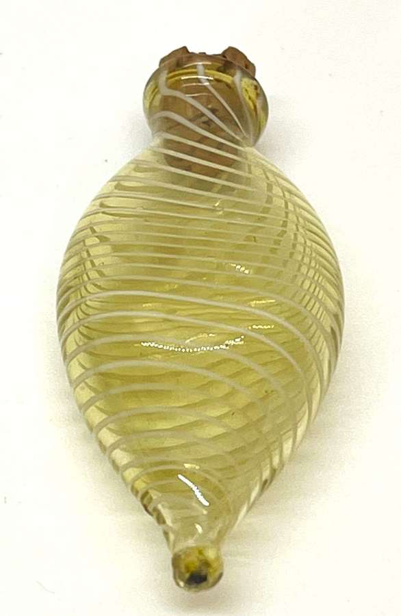 Yellow Lattice Glass Scent Bottle